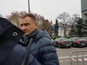 [video] Poseł PO Sławomir Nitras atakuje młodego prolajfera i zwraca się do osób na ulicy "durnie"