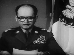 Dr Lech Kowalski obala mit o zagrożeniu interwencją sowiecką w 1981 roku: Przestańmy bredzić