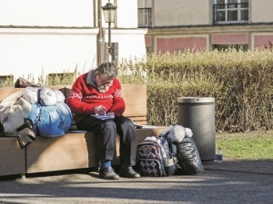 Niemiecka gazeta: Władze Hamburga deportują bezdomnych. Głównie Polaków i Rumunów