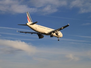 Amerykanie zczytywali treści z telefonów pasażerów  Air France