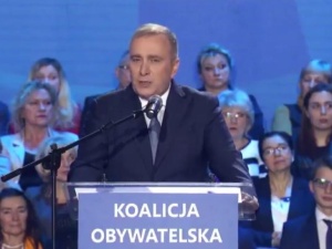 J. Szewczak: PO i KE walczą o życie, bo czują się "piątką Kaczyńskiego" porażeni, przerażeni i podtopieni