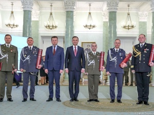 PAD wręczył nominacje generalskie: Wierzę, że Panowie do tradycji walki o niepodledłą Polskę nawiązują