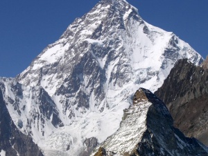 Polacy rezygnują z tegorocznej, zimowej próby wejścia na K2. Co powodem?