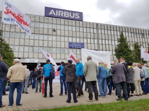 Rozpoczął się strajk w Airbus Poland S.A.