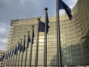 Rzecznik TSUE: Ustawa o sądach powszechnych niezgodna z unijnym prawem