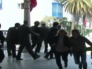[Video] Dwa ataki samobójcze w Tunezji