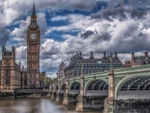 Rząd Wielkiej Brytanii wystąpił do królowej o zawieszenie parlamentu