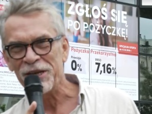 [video] Żakowski zbierał podpisy dla Kasprzaka, który kandyduje do Senatu: "Przez godzinę 4 podpisy"