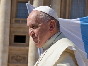 Papież do internautów: Co powinno być oknem na świat, staje się witryną, gdzie eksponuje się swój narcyzm