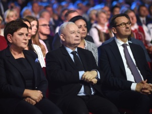[sondaż] Ostatni IBRIS przed wyborami: Duża przewaga PiS, cztery ugrupowania w Sejmie