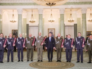 Prezydent mianował dziewięciu nowych generałów