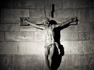 "Krzyż Chrystusa obalony, figura św. Józefa ścięta" - kolejna profanacja kościoła katolickiego