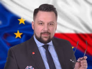 Marcin Kulasek (SLD) w Interii: Spróbujcie utrzymać się za 9 tys zł!
