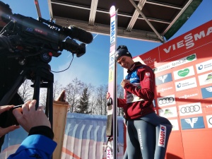 Piotr Żyła wygrywa zawody Pucharu Świata w lotach narciarskich w Kulm!