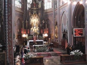 Profanacja kościoła w Dąbrowie Górniczej. Zniszczono ołtarz