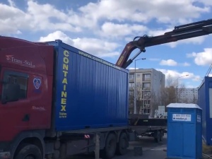 [video] Tak szpital zakaźny w Poznaniu radzi sobie z epidemią: 22 kontenery posłużą jako izolatki 
