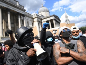 Wielka Brytania: Tysiące osób demonstruje w Londynie wbrew wezwaniom władz i policji
