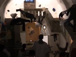 [video] Grób Pański u krakowskich pijarów ma symbolizować tragedię uchodźców