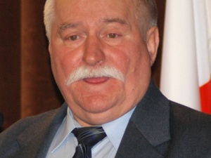 Lech Wałęsa: "Wstyd – gdzie jest minister edukacji ta krowa?!" Co na to feministki z KOD?