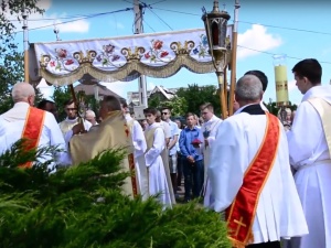 [video] Procesja Bożego Ciała w mieście cudu eucharystycznego - Sokółce