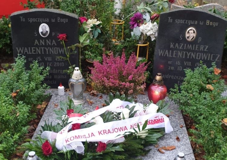 grób Anny Walentynowicz i Kazimierza Walentynowicza 
