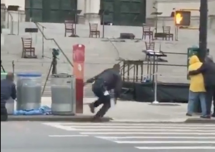  [Video] Policja postrzeliła napastnika w nowojorskiej katedrze Św. Jana Bożego