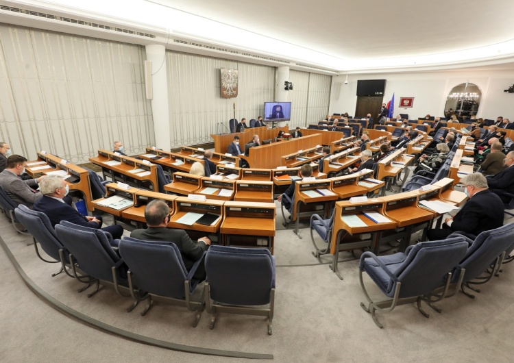 Senat: Ponad 100 poprawek do budżetu na 2021 r. Ustawa budżetowa wraca do Sejmu