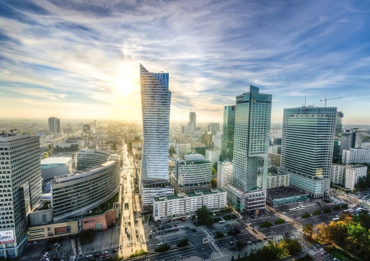 Mapa bogactwa regionów UE - rozwartwienie narasta. Warszawa w czołówce, 10 województw w ogonie