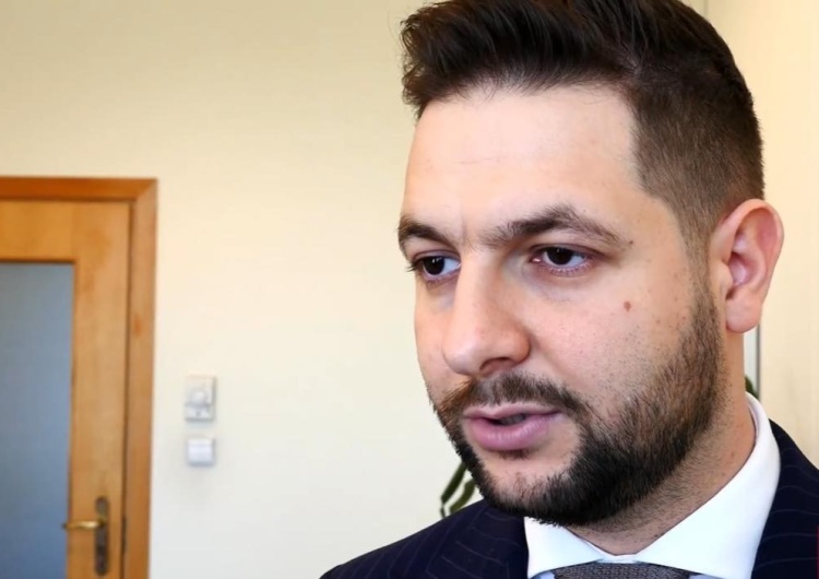 Patryk Jaki Wypłaty unijnych funduszy będą powiązane z prawodawstwem LGBT?!