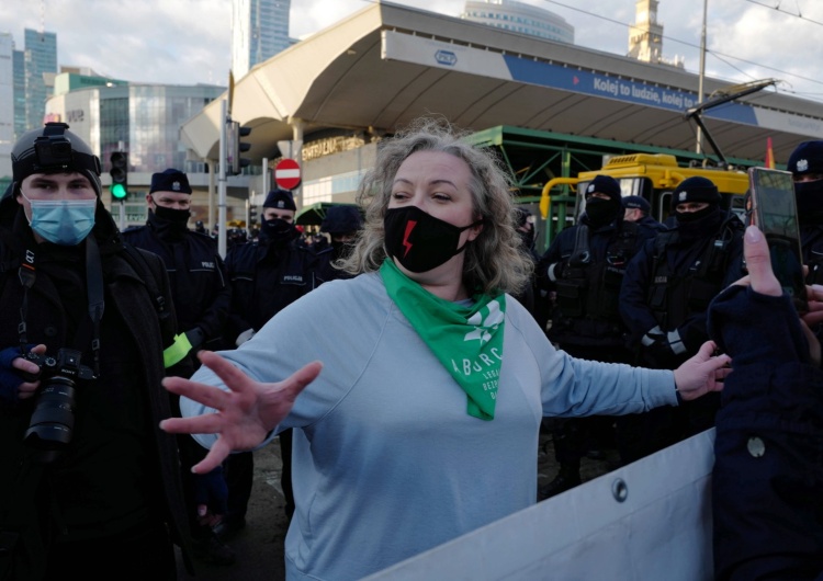 Marta Lempart, Strajk Kobiet [VIDEO] Lempart obraża policjantów: 