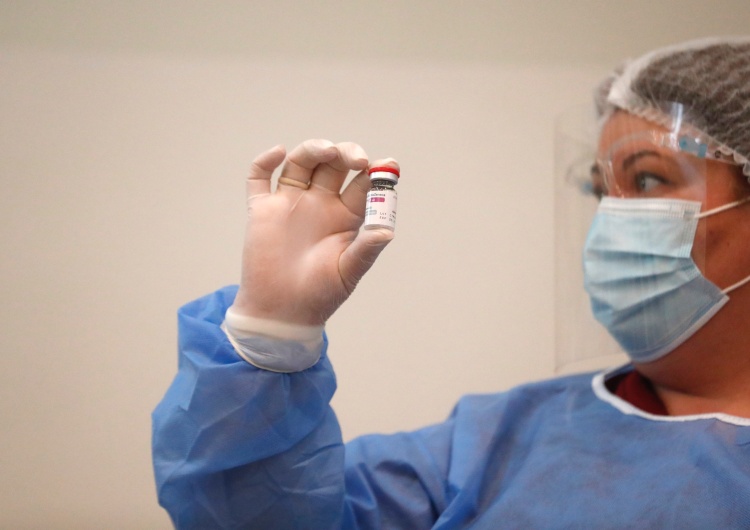  Niemcy i Francja zawieszają szczepienia antycovidowe preparatem AstraZeneca