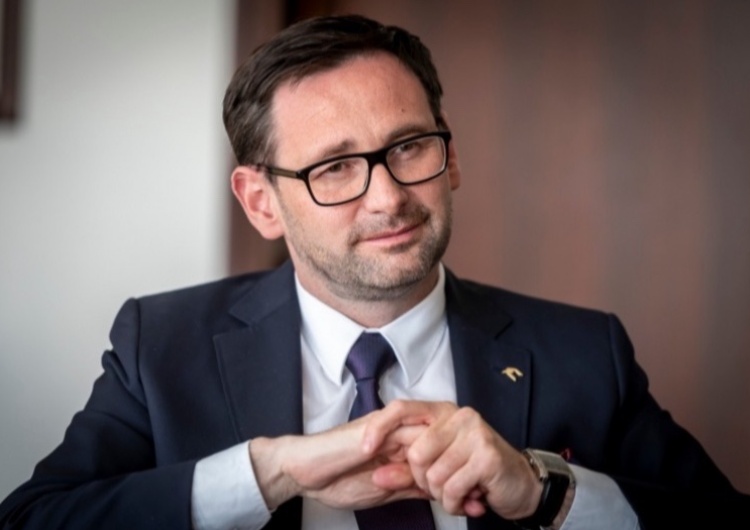 Obajtek: Ujawnili mój adres, latają drony, dziecko płacze