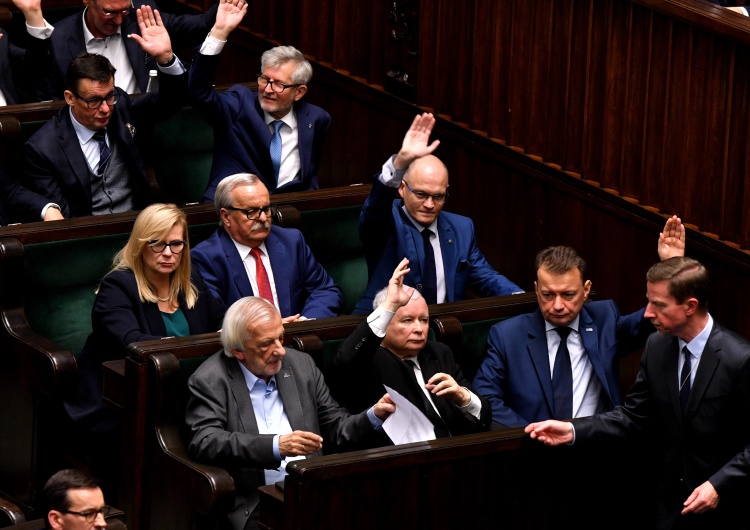 Nieoficjalnie: PiS przesuwa prezentację „Nowego Polskiego Ładu”