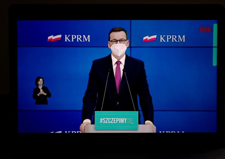 Premier: Chcemy uruchomić kolejne środki do 30 mld zł dla przedsiębiorstw