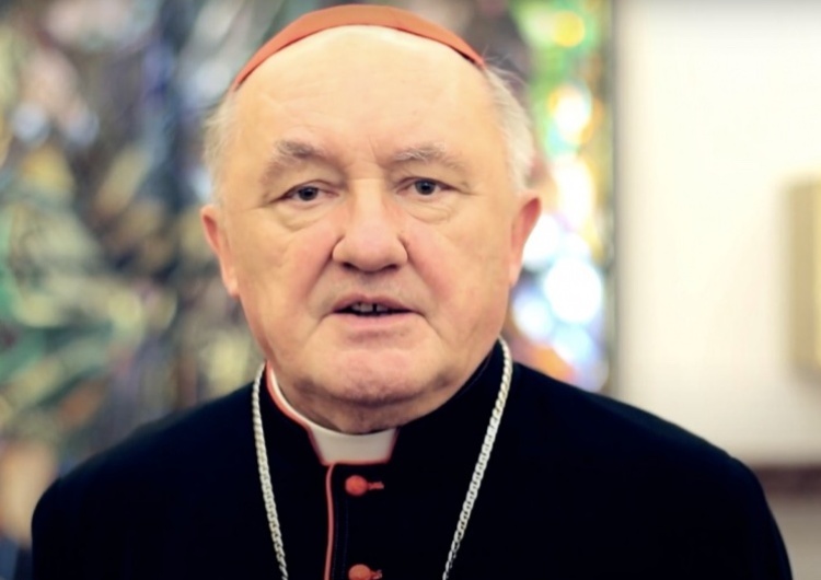 Kardynał Kazimierz Nycz opuścił szpital. „Najbliższy czas poświęci na rehabilitację”