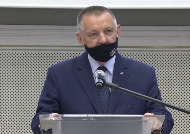Prezes NIK Marian Banaś Marian Banaś prosi o pomoc zagraniczną organizację.