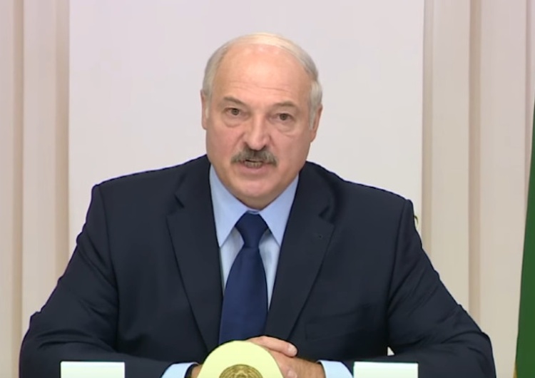 Paradne! Jak Łukaszenka „rozwiązuje” problem blokady lotniczej? „Powiedziałem Putinowi...”