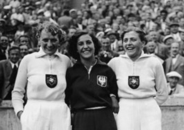Maria Kwaśniewska, l'athlète qui renvoie les sportifs BLM au vestiaire