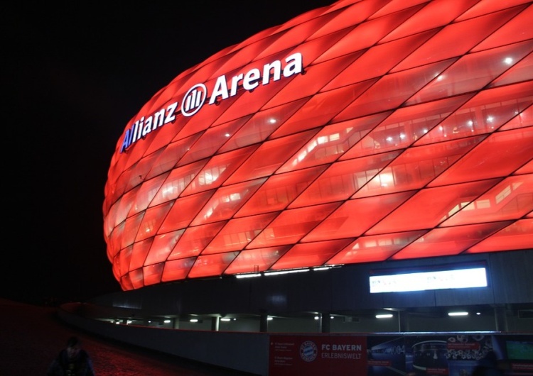 Allianz Arena w Monachium UEFA NIE ZGODZIŁA SIĘ na tęczowe podświetlenie stadionu na mecz Niemcy-Węgry