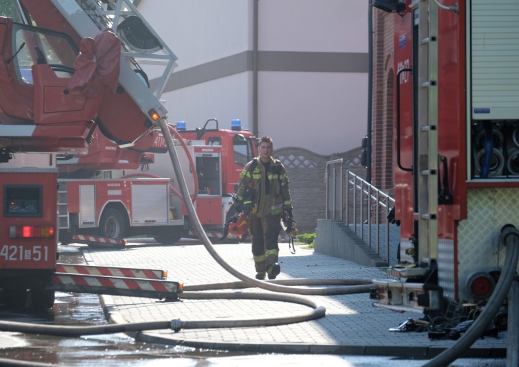 Straż pożarna, zdjęcie ilustracyjne Prawie doszło do tragedii. Nowe informacje o zawalonej hali sportowej w Poznaniu