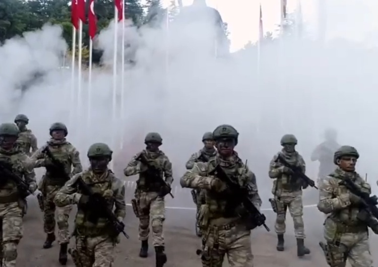 Kurdyjskie media alarmują! Rodziny bombardowane przez Turcję. „Szrapnele prawie nas zabiły”
