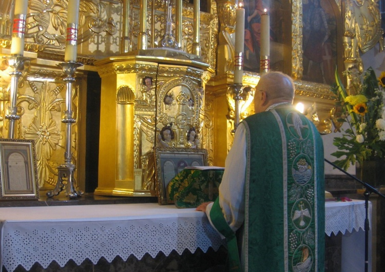 Watykan. Papież zabrania odprawiania mszy trydenckiej w parafiach