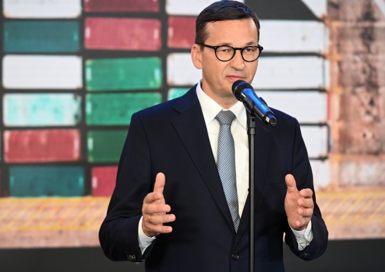 GDAŃSK KONFERENCJA PRASOWA PREMIERA MORAWIECKIEGO Morawiecki zniecierpliwiony postawą Gowina?