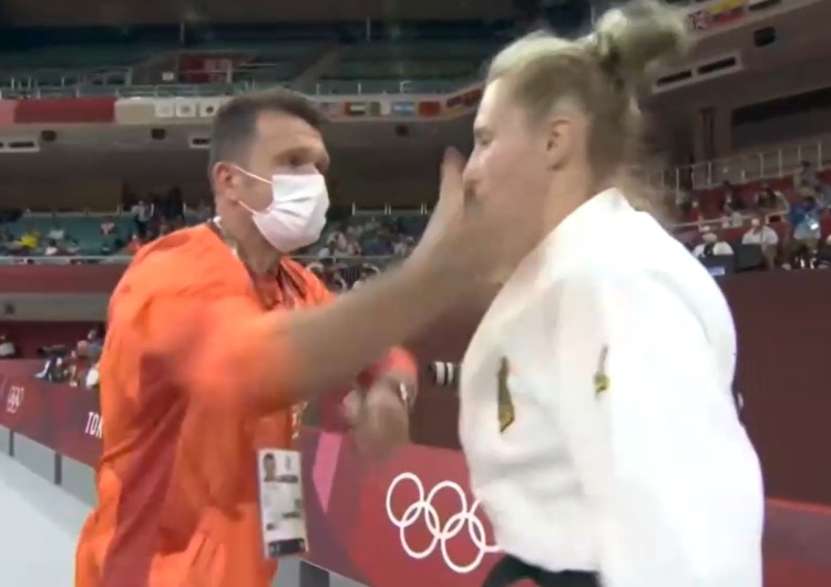 Martyna Trajdos motywowana przez trenera [VIDEO] Szarpanie i dwa uderzenia w twarz. Trener motywuje niemiecką zawodniczkę. Aktywista LGBT w szoku