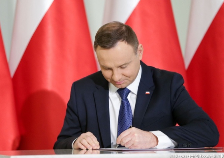 Jest podpis prezydenta. Będą podwyżki dla wiceministrów i parlamentarzystów. Ile będą zarabiać?