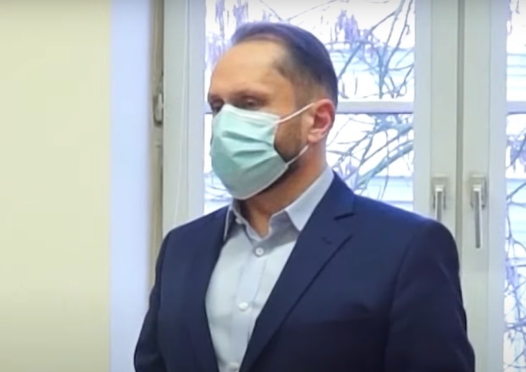 Dziennikarz Kamil Durczok Durczok żali się na TVN. 