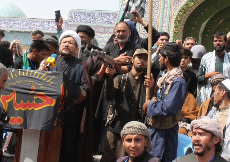 W czwartek w afgańskim mieście Asadabad zorganizowano demonstrację z okazji dnia niepodległości.  Talibowie ostrzelali demonstrację, są ofiary śmiertelne