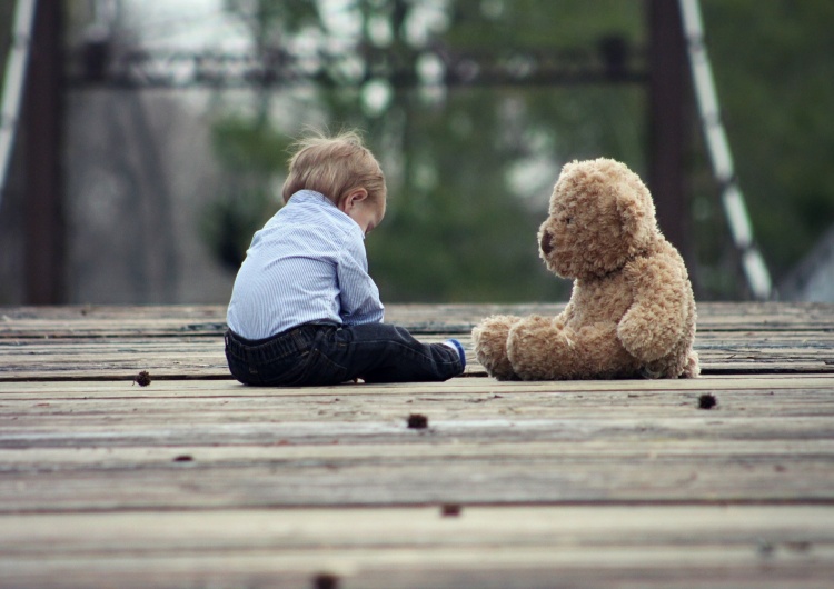 Enfants : sacrés ou sacrifiés ?