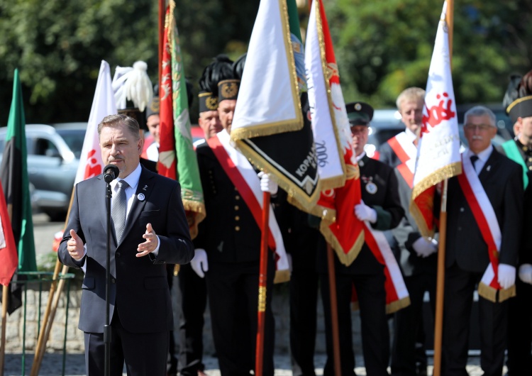 Przewodniczący NSZZ „Solidarność” Piotr Duda Piotr Duda: Pracownicy budżetówki dostaną podwyżki! Jest deklaracja premiera
