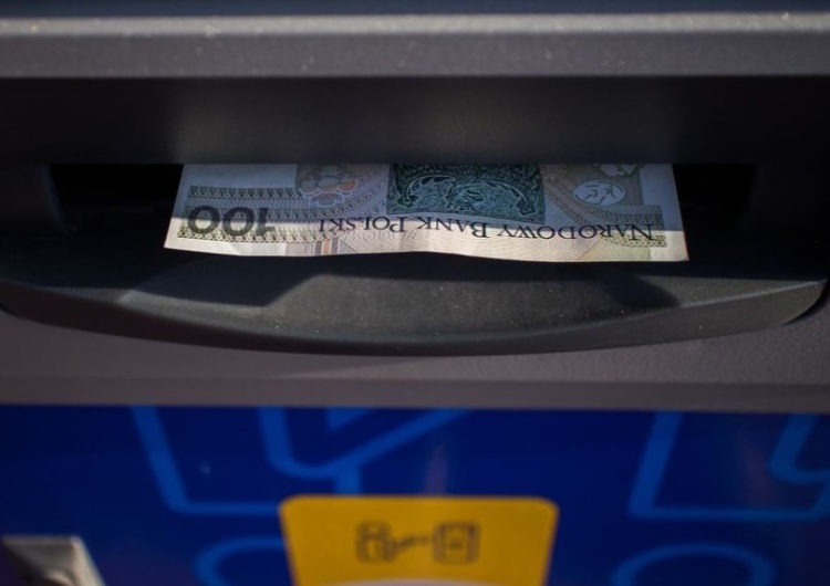 Rząd: Minimalne wynagrodzenie w 2022 r. wzrośnie do 3010 zł, a stawka godzinowa do 19,70 zł